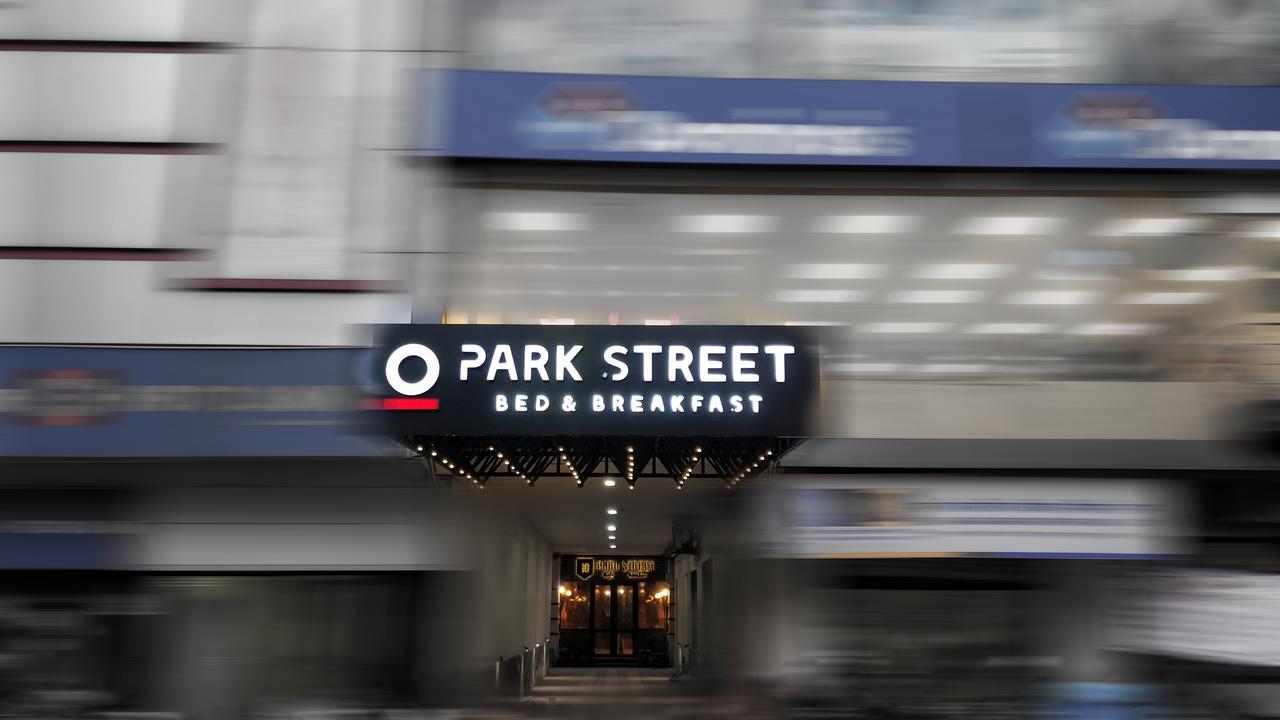 10 Park Street Bed & Breakfast جوراكبور المظهر الخارجي الصورة