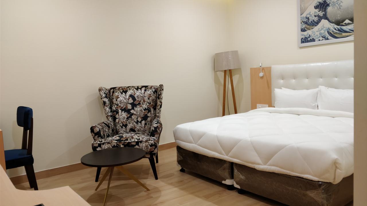 10 Park Street Bed & Breakfast جوراكبور المظهر الخارجي الصورة